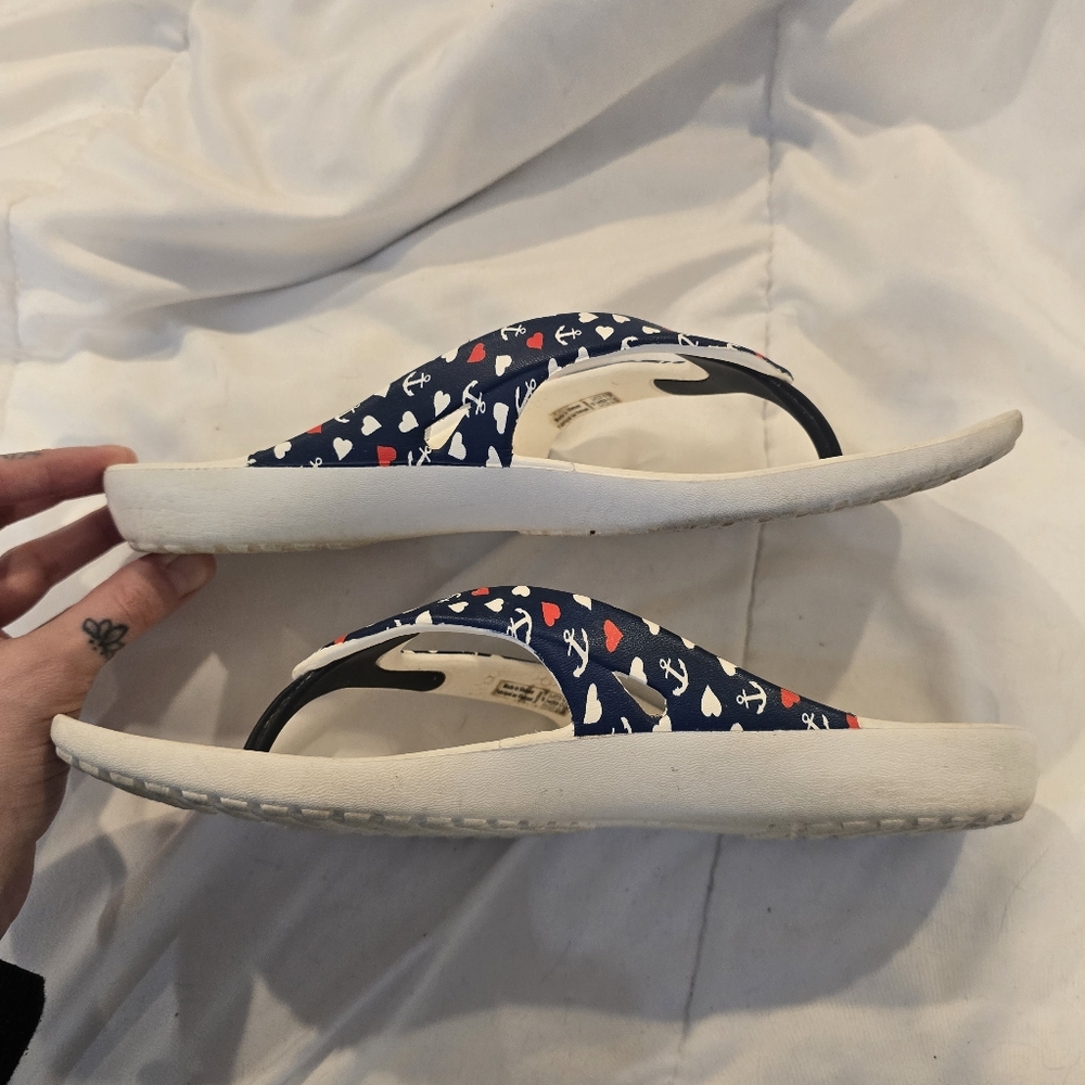 Crocs Womens Kadee II Flip Flops White Anchor Print Size 8 - Picture 5 of 10
